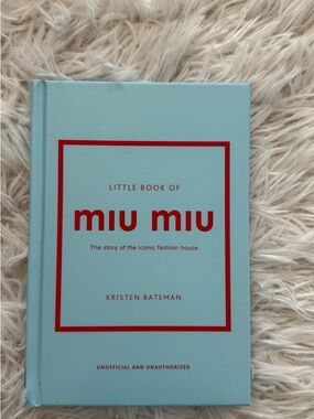Little Guides to Style - Fashion Book